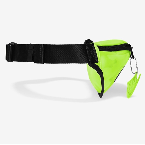 🎁SALE🎁Nike Air Hip Fanny Pack Waist Bag - Picture 2 of 6